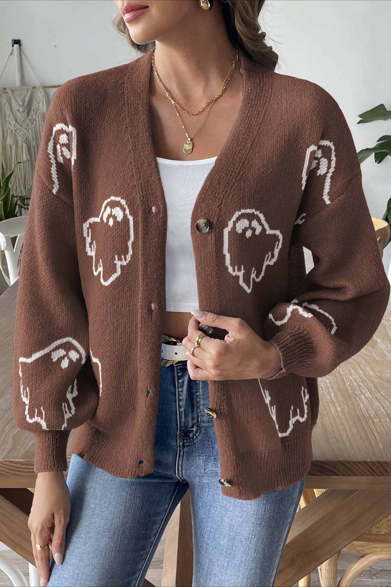 Well Tailored Cardigan with a Graceful Silhouette