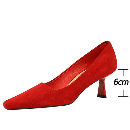 Well Tailored Heels with a Graceful Silhouette