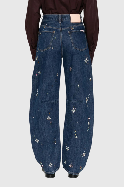 Classic Vintage Garment with a Flattering Fit