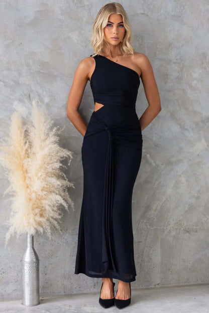 Gracefully Styled Garment for Any Occasion