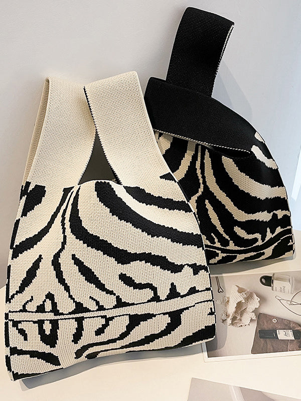 Elegantly Styled Bag for Everyday Wear