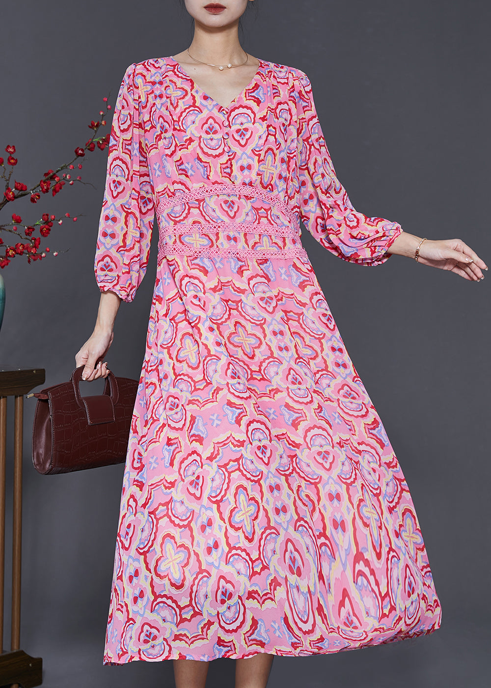 Well Tailored Dress with a Graceful Silhouette