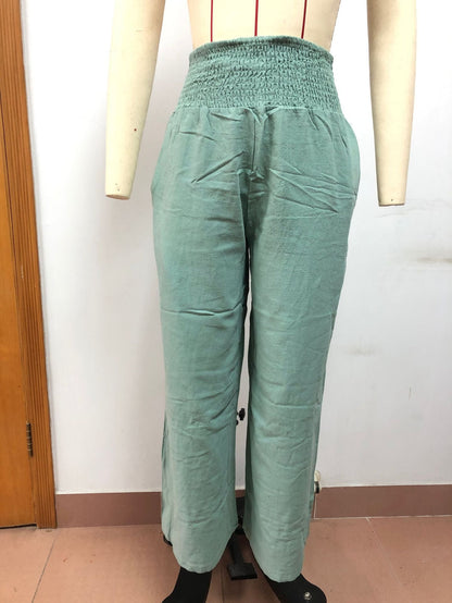 Well Tailored Trousers with a Graceful Silhouette