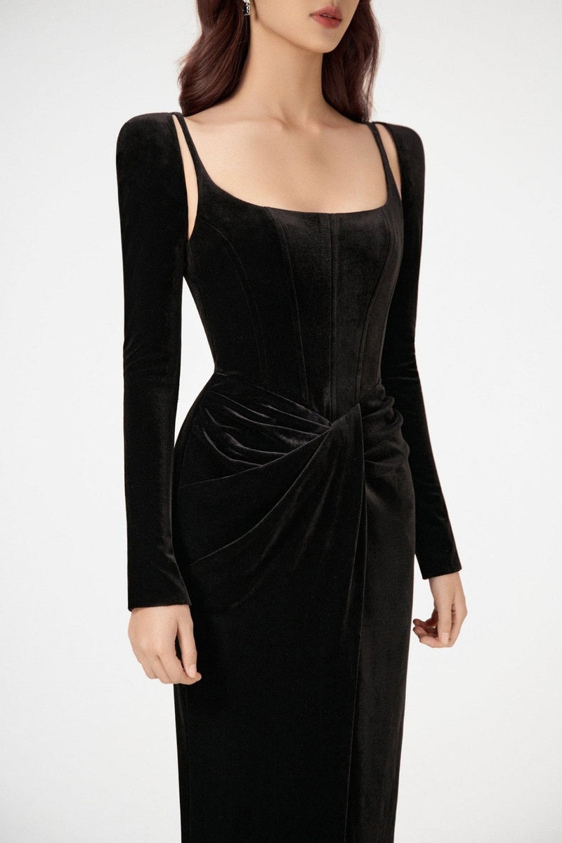 Well Tailored Dress with a Graceful Silhouette