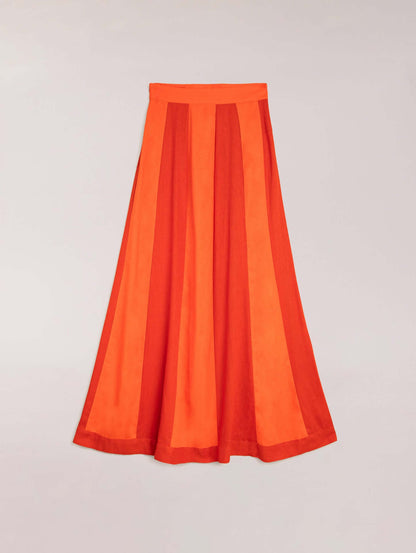 A Vintage Style Top with Delicate Timeless Details