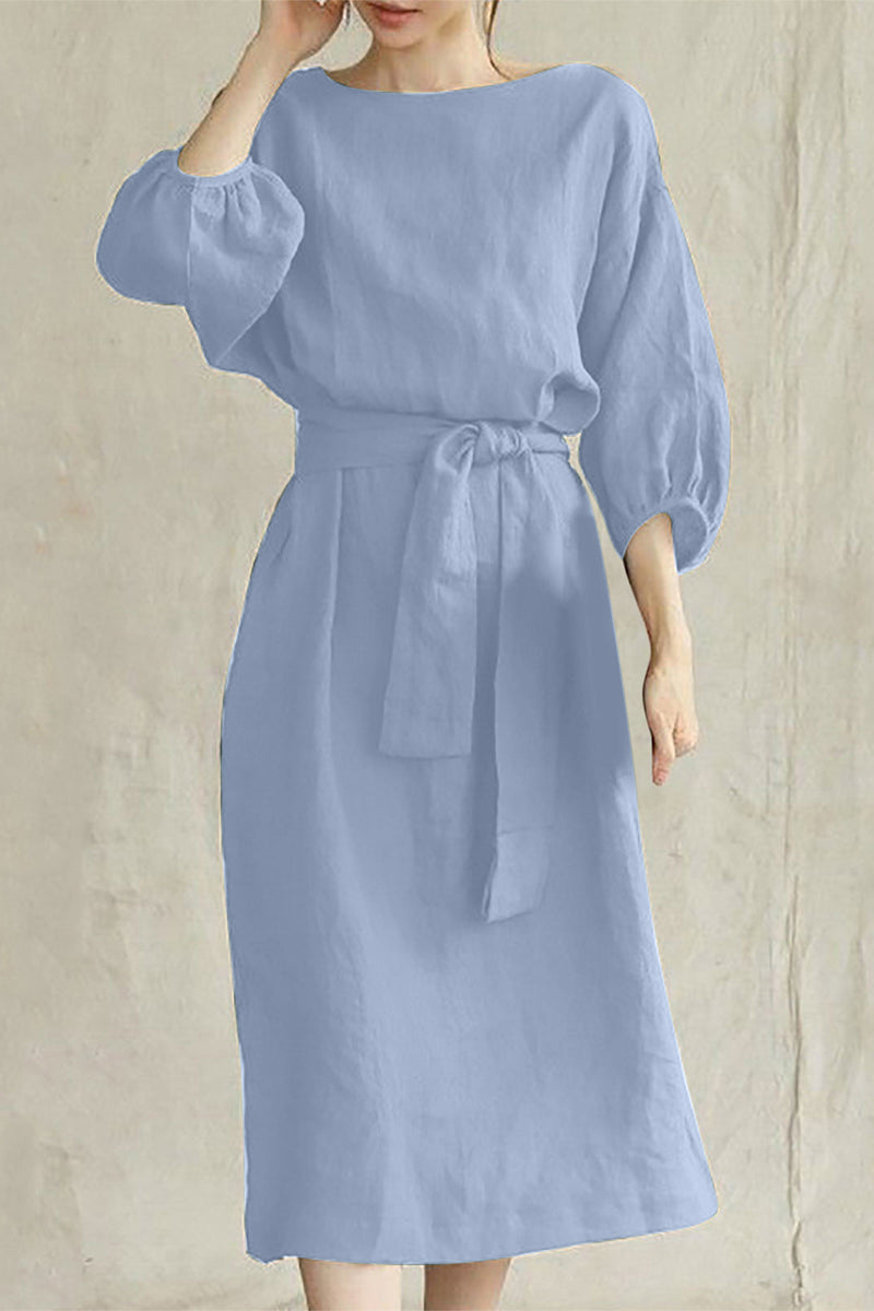 Well Tailored Dress with a Graceful Silhouette