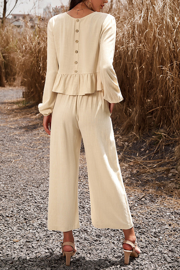 Well Tailored Trousers with a Graceful Silhouette