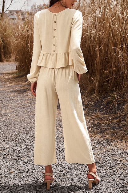 Well Tailored Trousers with a Graceful Silhouette
