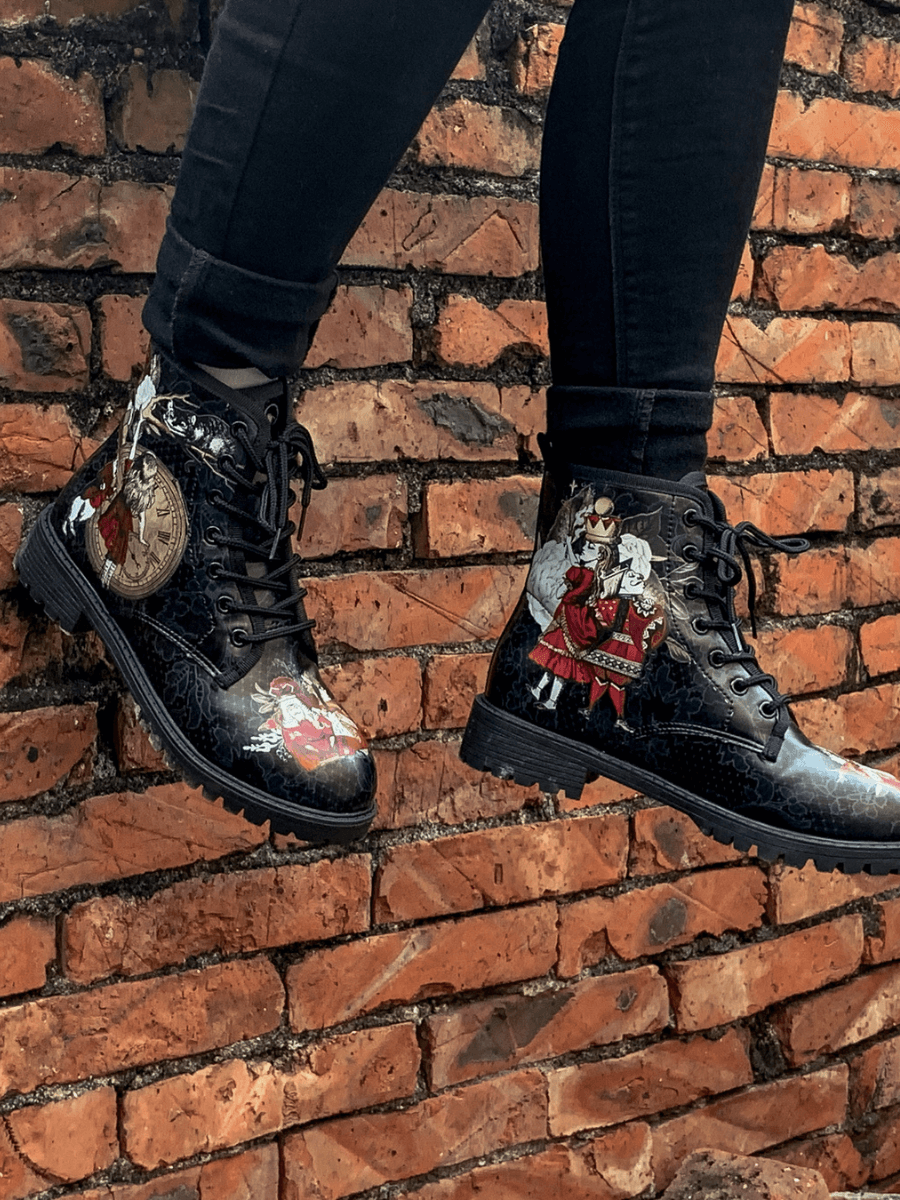 Well Tailored Boots with a Graceful Silhouette