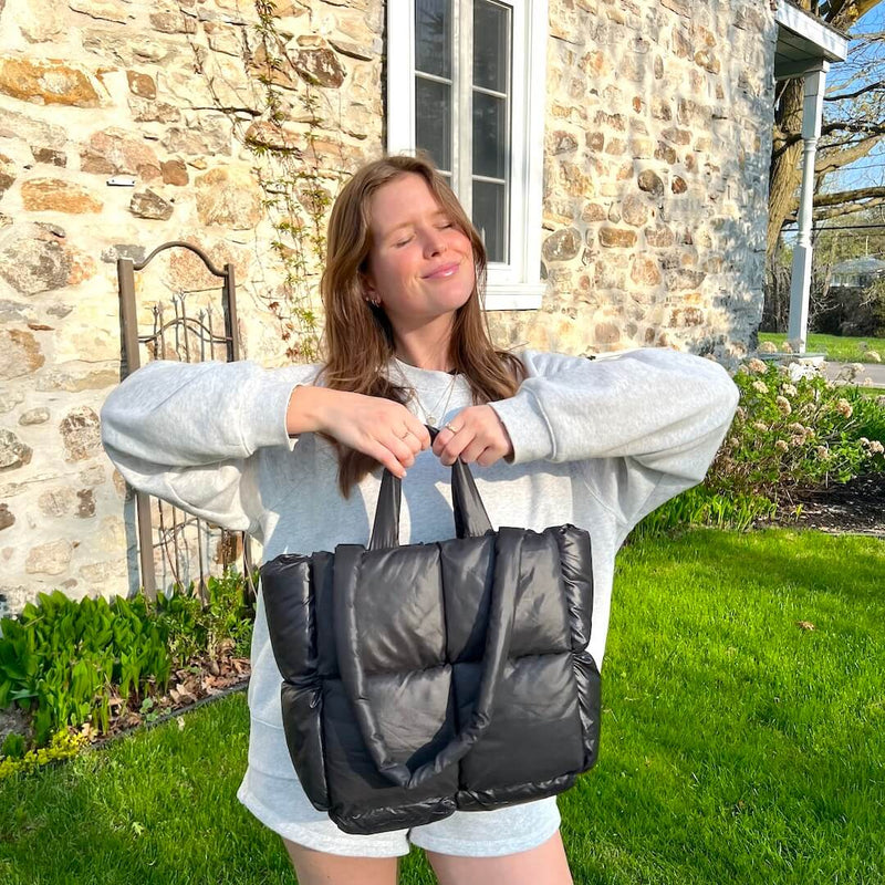 Well Tailored Bag with a Graceful Silhouette
