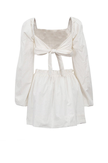 Effortlessly Elegant Top with a Timeless Design