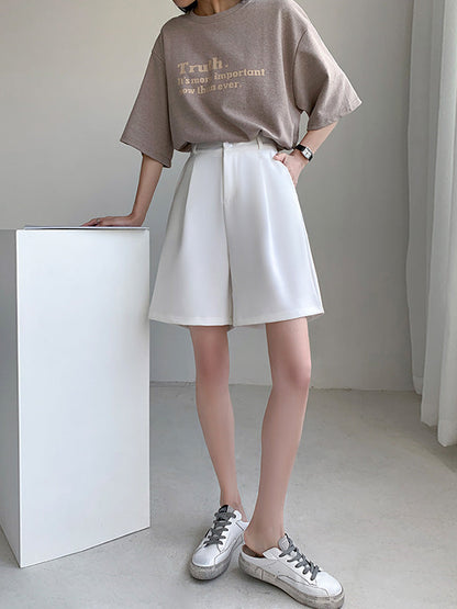 Effortlessly Elegant Trousers with a Timeless Design