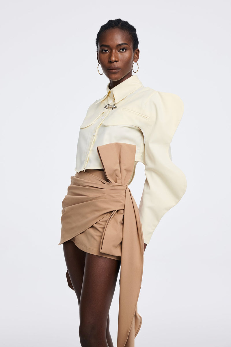 Effortlessly Elegant Top with a Timeless Design