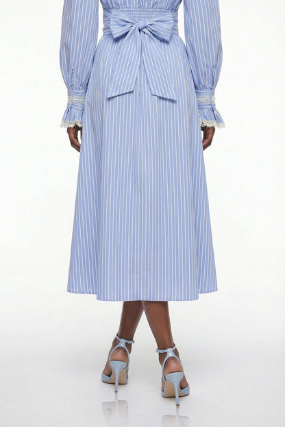 Sophisticated Garment with a Clean Classic Look