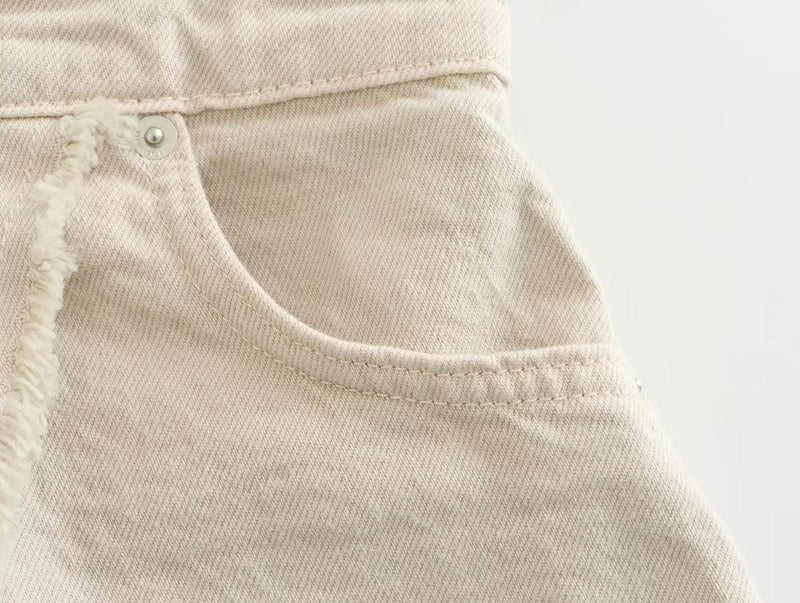 Sophisticated Garment with a Clean Classic Look