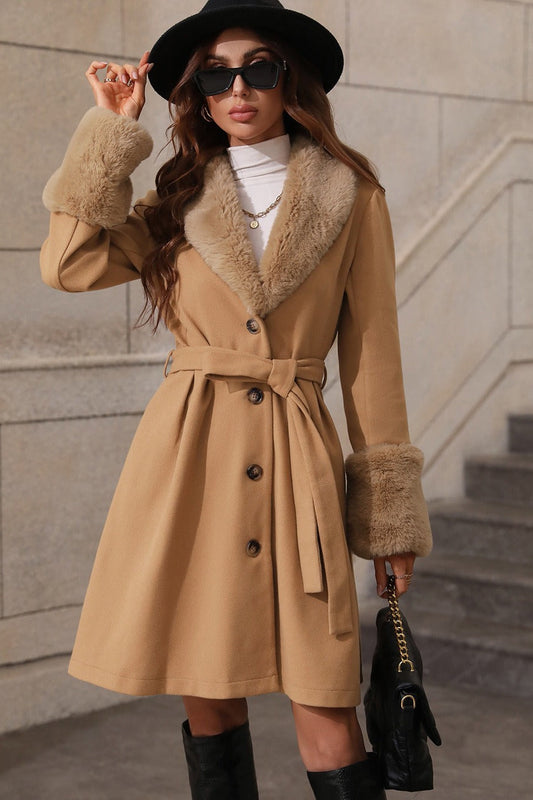 Effortlessly Elegant Coat with a Timeless Design