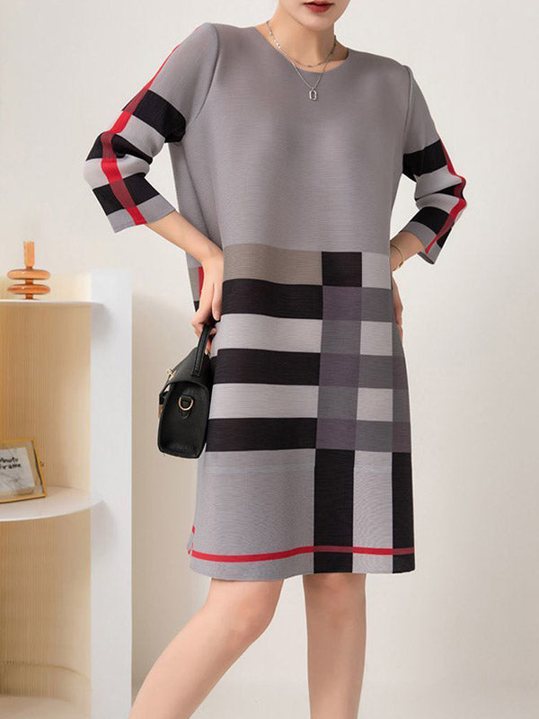 Well Tailored Dress with a Graceful Silhouette