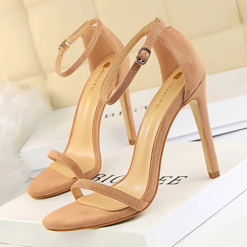 A Vintage Style Shoes with Delicate Timeless Details
