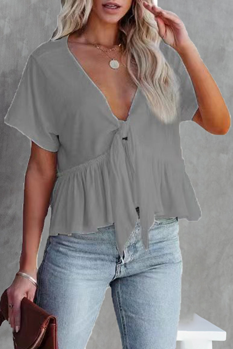 Classic Vintage Blouse with a Flattering Fit