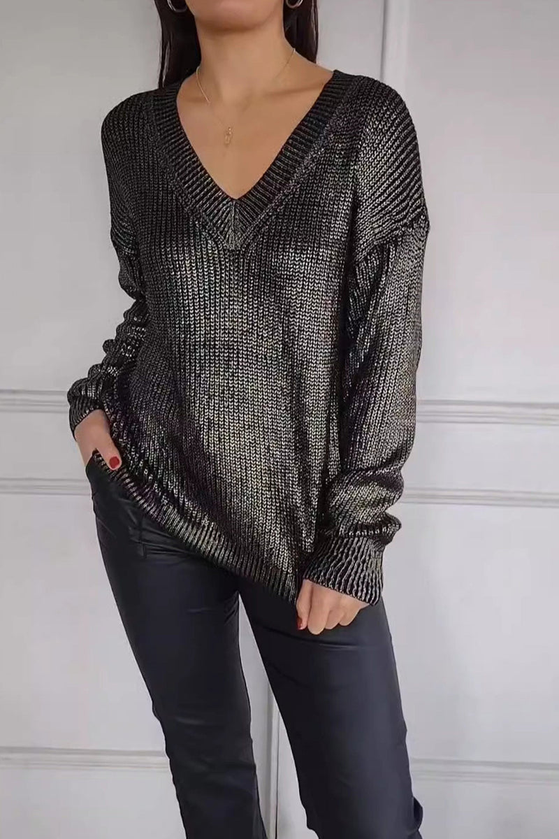 Effortlessly Elegant Sweater with a Timeless Design