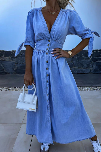 Effortlessly Elegant Dress with a Timeless Design