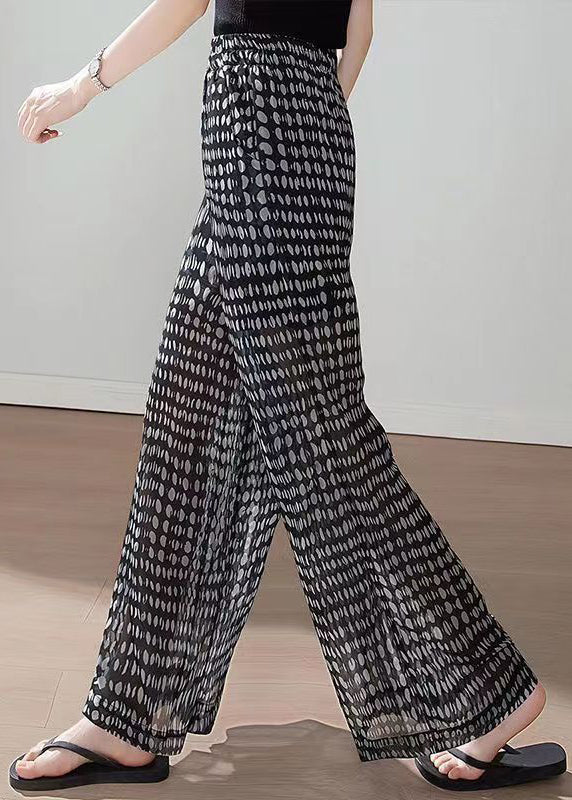 Classic Vintage Pants with a Flattering Fit