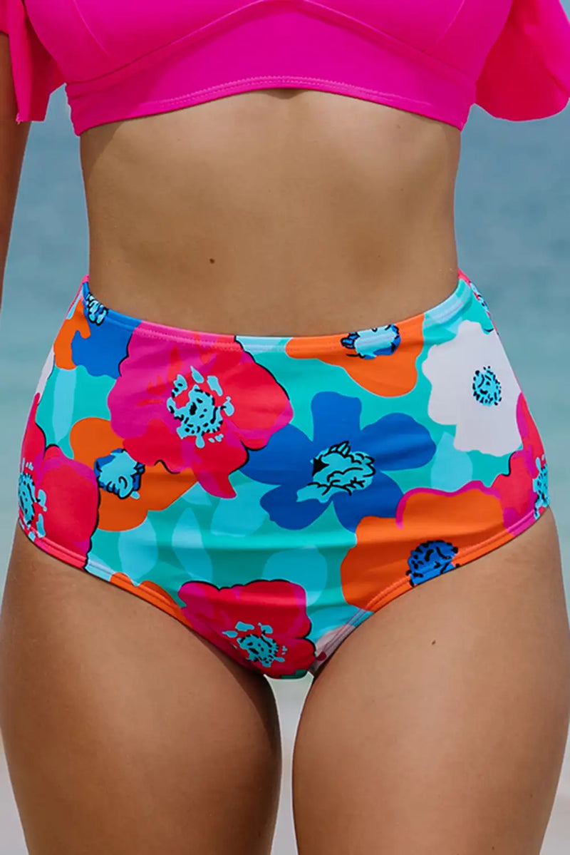 Effortlessly Elegant Bikini with a Timeless Design