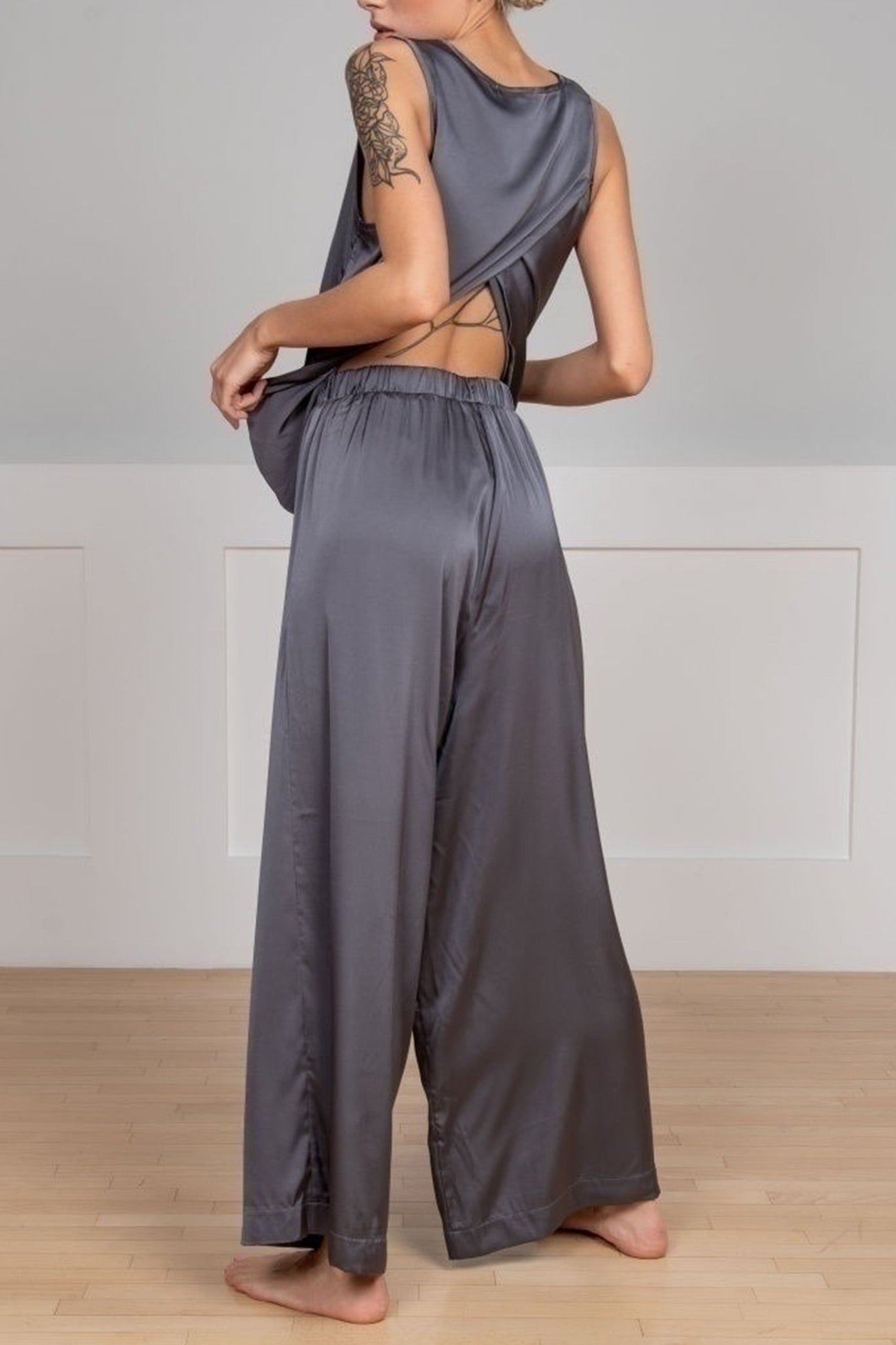 Elegantly Styled Pants for Everyday Wear