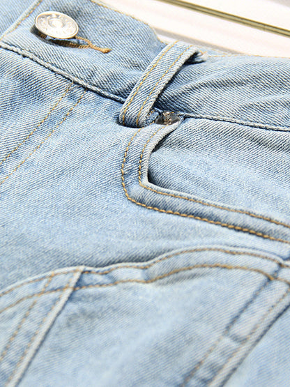 Effortlessly Elegant Pants with a Timeless Design