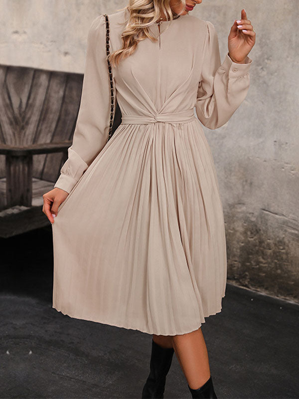 Effortlessly Elegant Dress with a Timeless Design