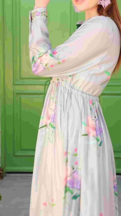 Classic Vintage Dress with a Flattering Fit