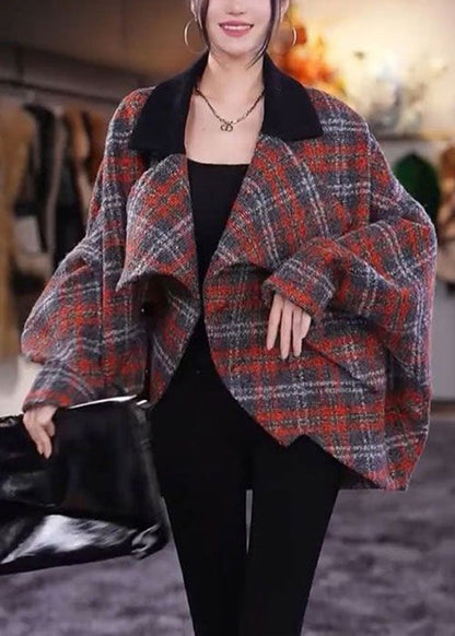 Elegantly Styled Coat for Everyday Wear