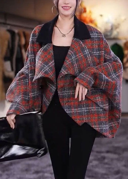 Elegantly Styled Coat for Everyday Wear