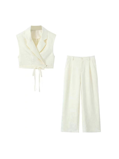 Elegantly Styled Pants for Everyday Wear