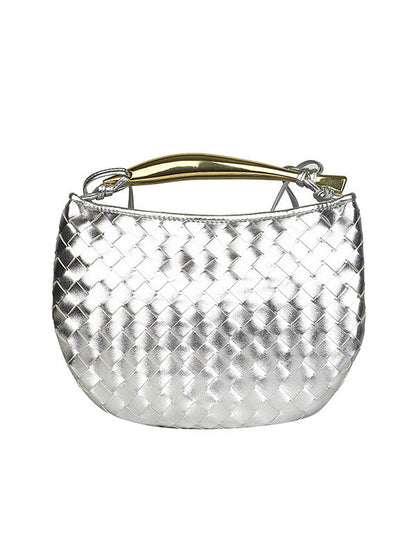Well Tailored Bag with a Graceful Silhouette