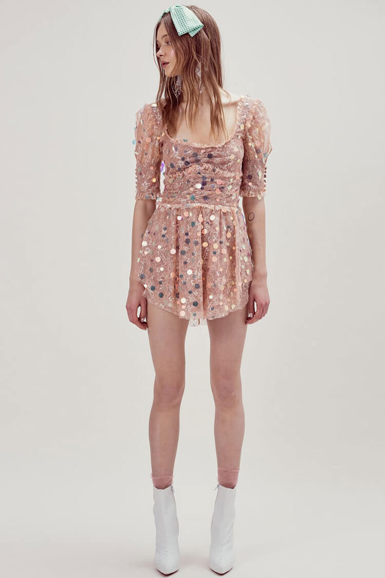 Well Tailored Dress with a Graceful Silhouette