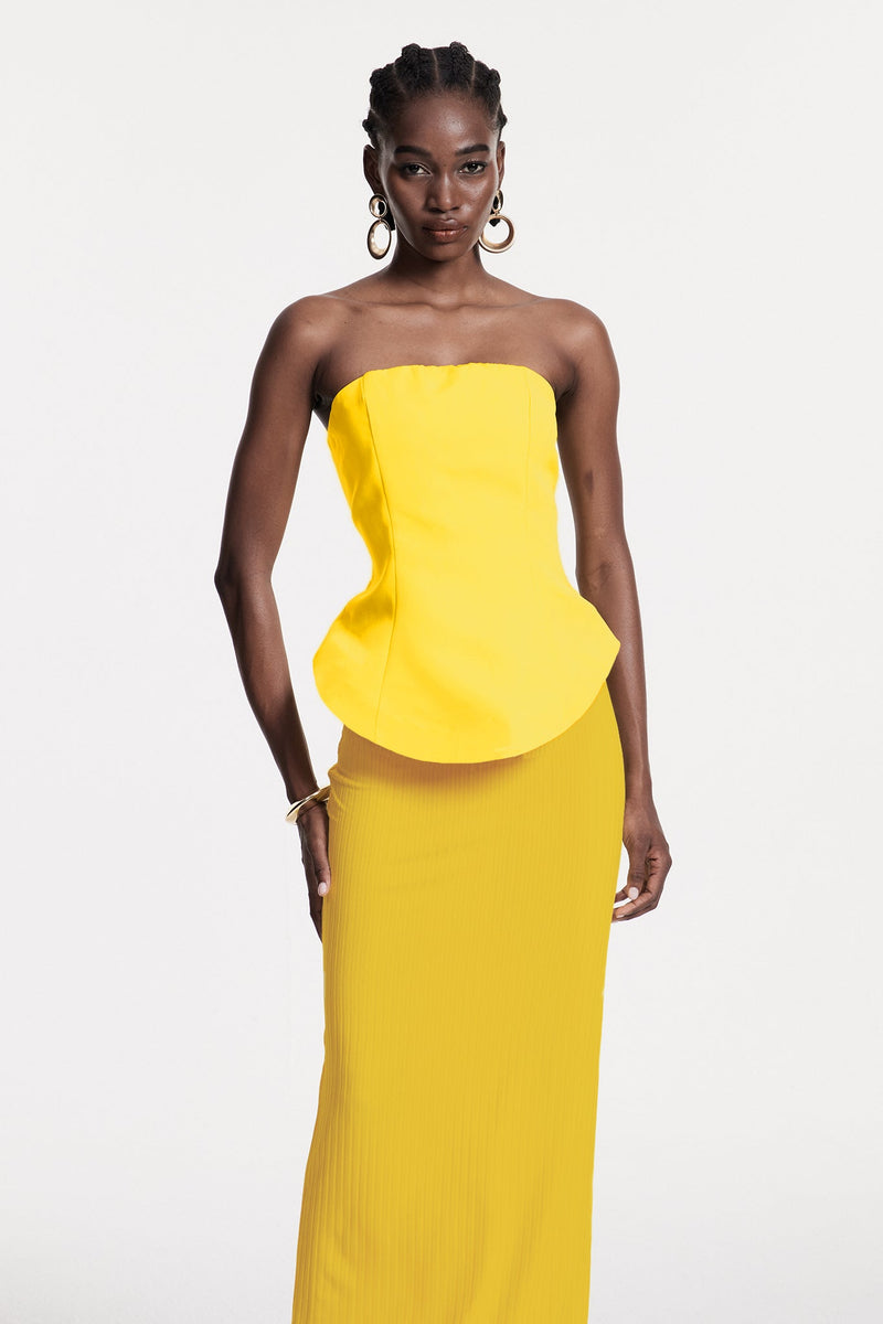 Effortlessly Elegant Garment with a Timeless Design