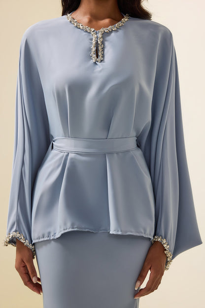 Beautifully Finished Top in a Timeless Design