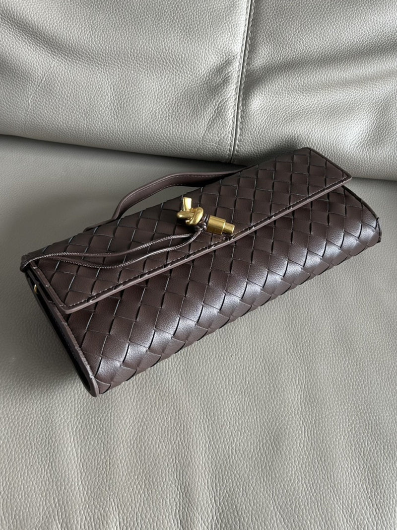 Elegantly Styled Bag for Everyday Wear