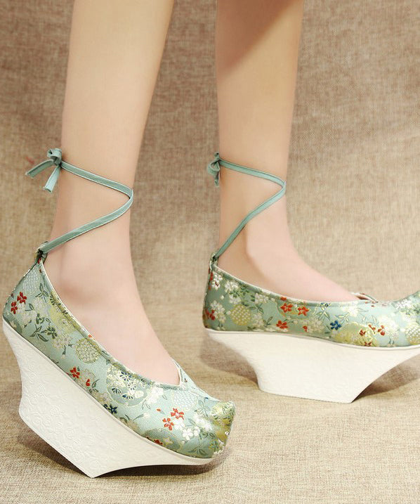 Elegantly Styled Heels for Everyday Wear