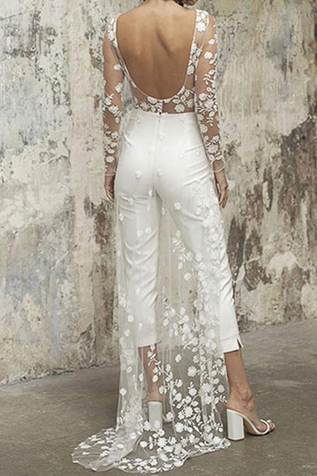 Gracefully Styled Garment for Any Occasion