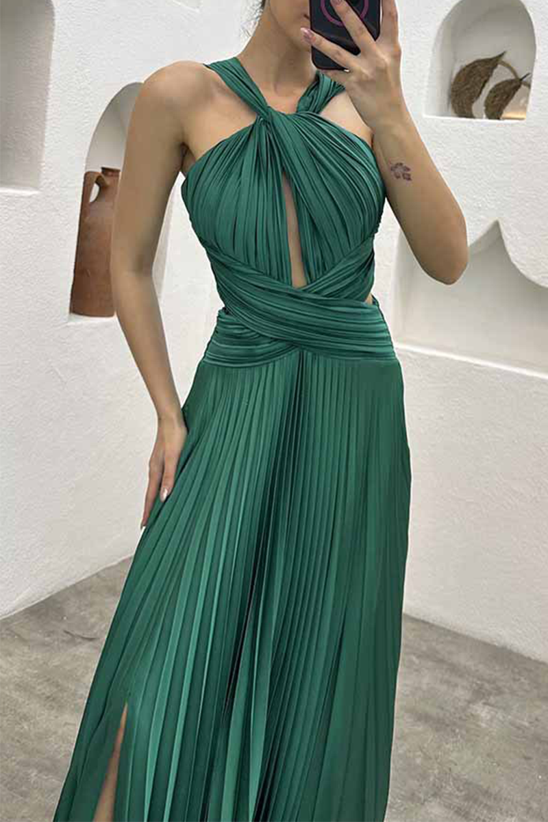 Effortlessly Elegant Dress with a Timeless Design