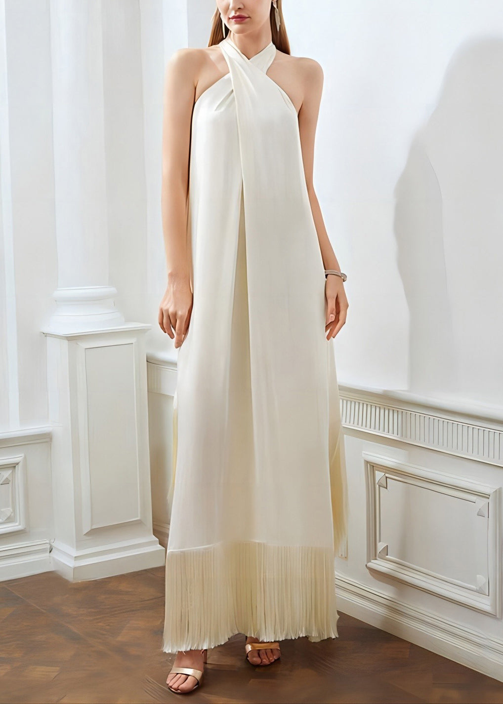 Well Tailored Dress with a Graceful Silhouette