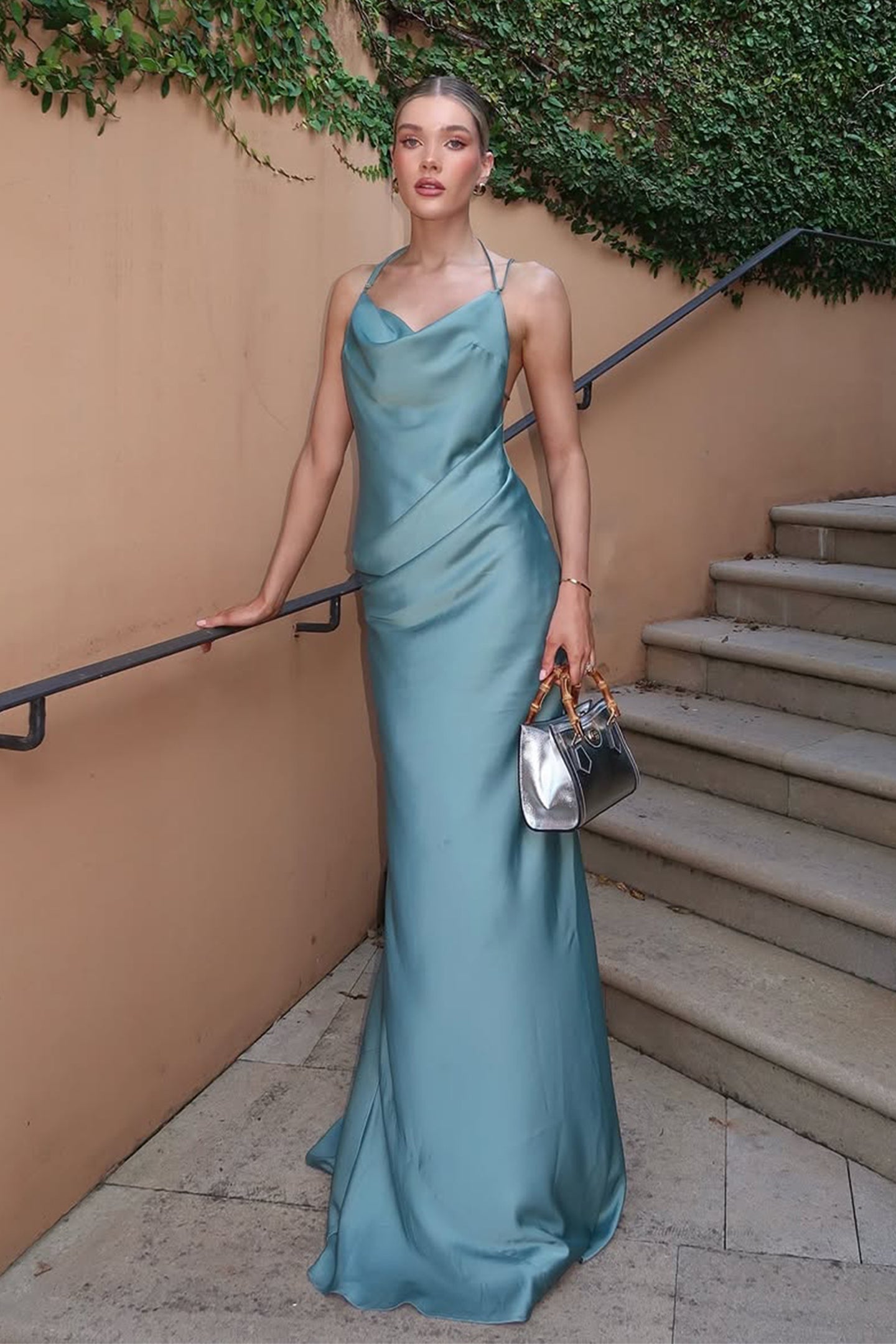 Classic Vintage & Enduringly Stylish Dress