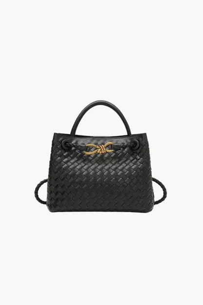 Gracefully Styled Bag for Any Occasion