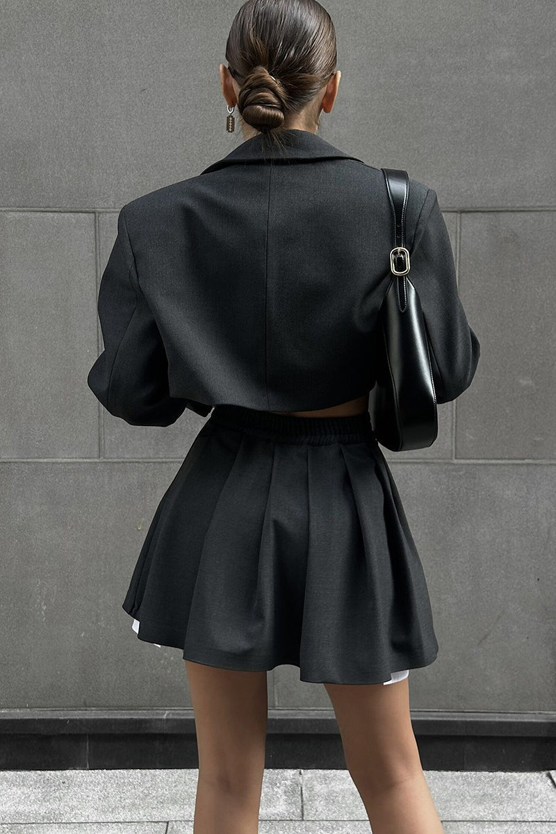 Sophisticated Garment with a Clean Classic Look