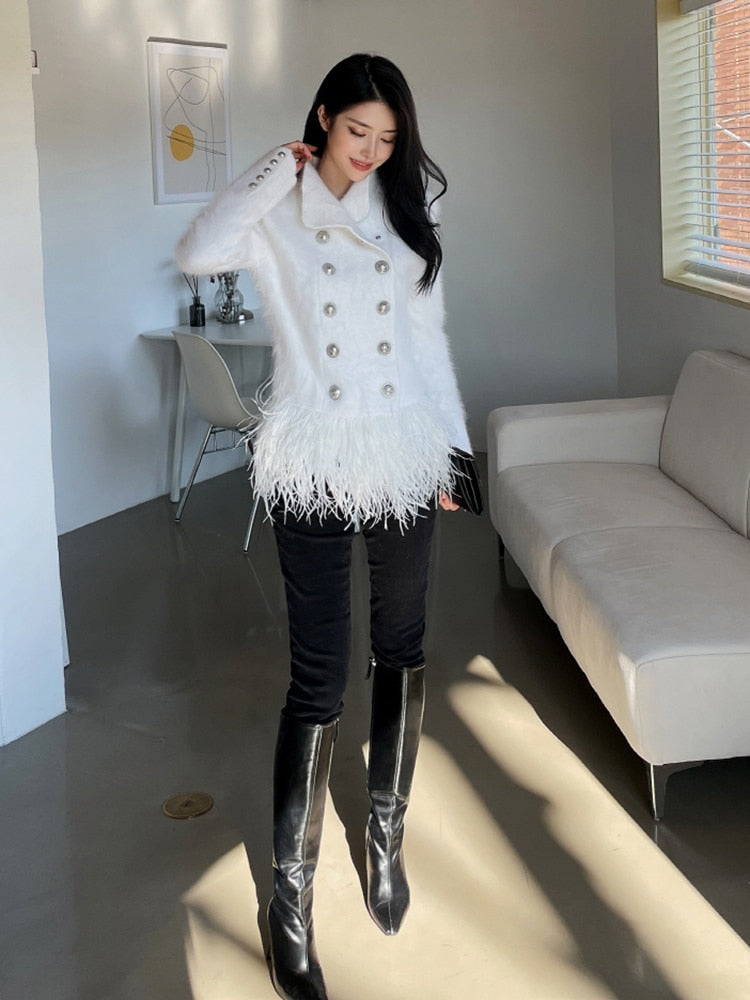 Effortlessly Elegant Garment with a Timeless Design
