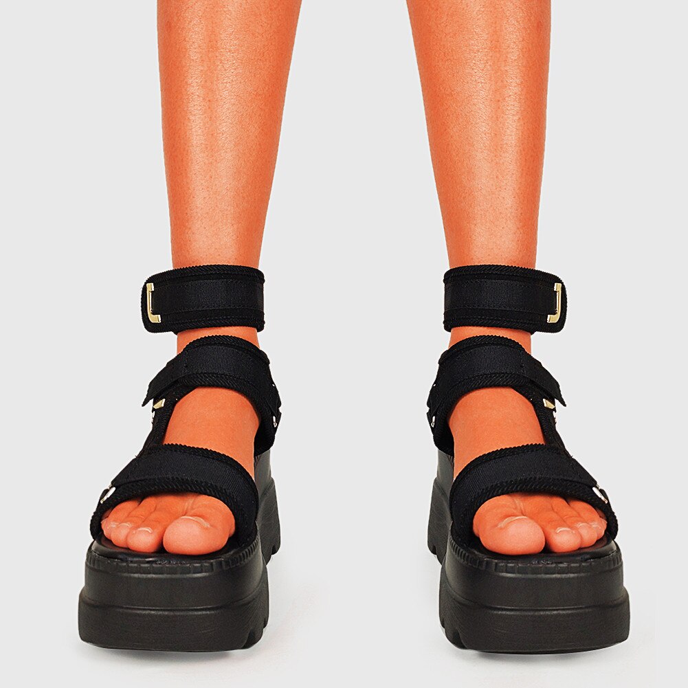 Beautifully Finished Sandals in a Timeless Design