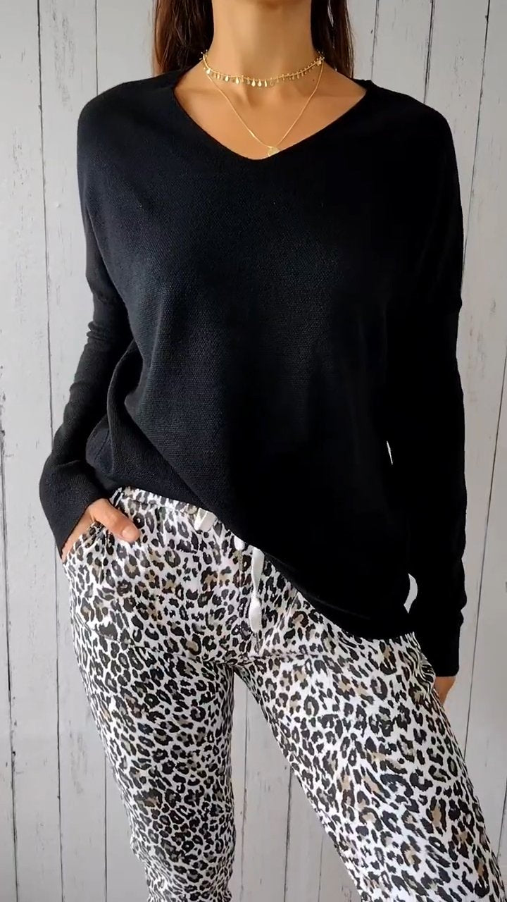 Beautifully Finished Top in a Timeless Design