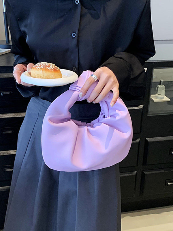 Well Tailored Bag with a Graceful Silhouette